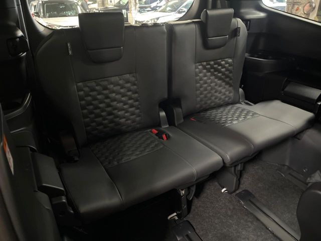 TOYOTA VOXY HYBRID 2026 Image 31