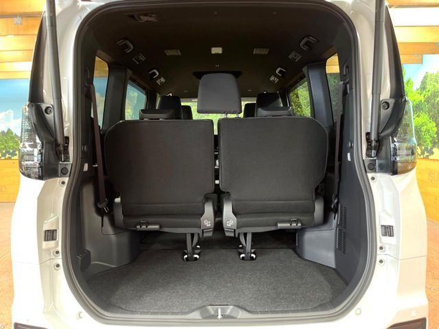 TOYOTA VOXY HYBRID 2026 Image 31