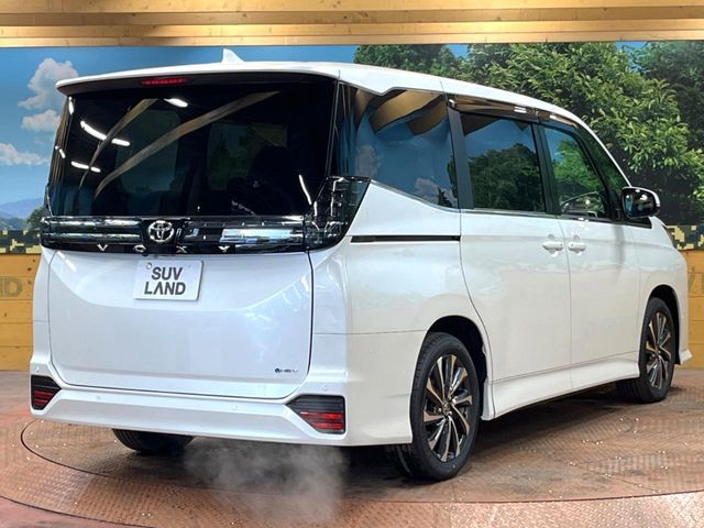 TOYOTA VOXY HYBRID 2026 Image 31