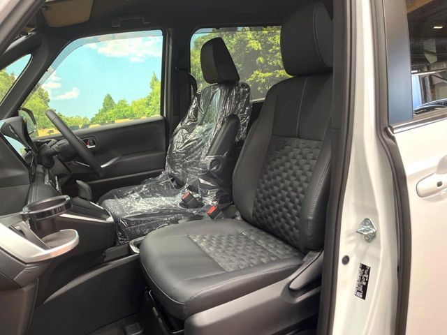 TOYOTA VOXY HYBRID 2026 Image 31