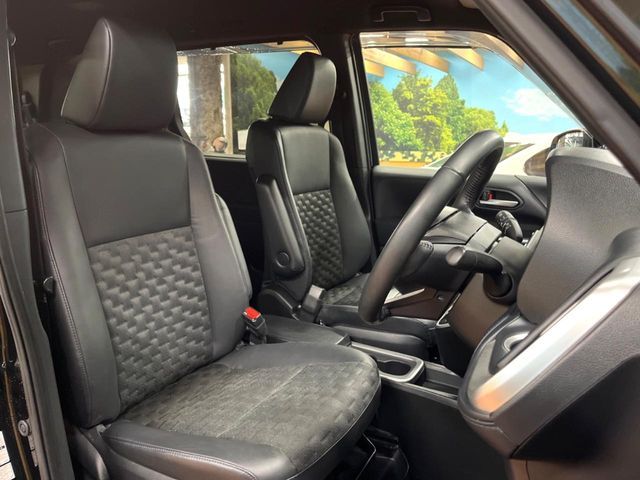 TOYOTA VOXY HYBRID 2023 Image 31