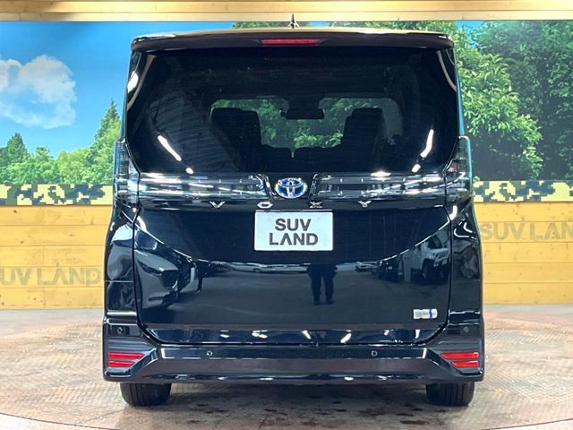 TOYOTA VOXY HYBRID 2023 Image 31