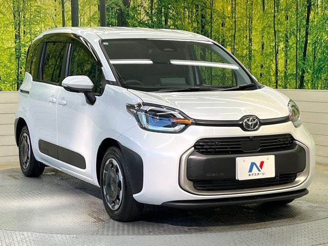 TOYOTA SIENTA HYBRID 2025 Image 31
