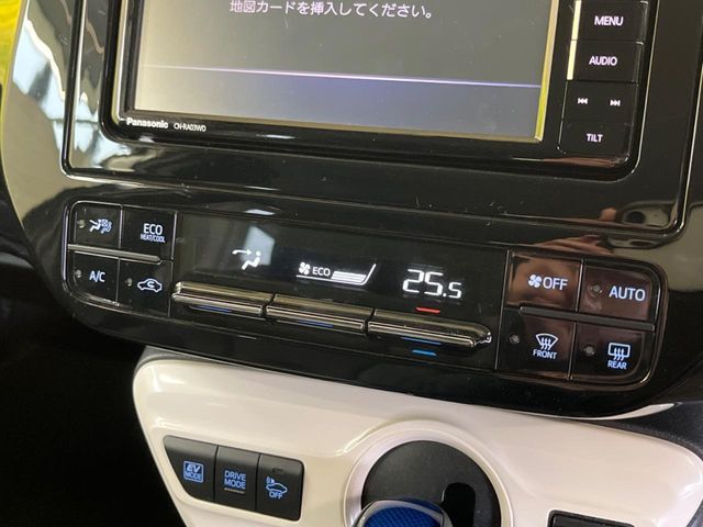 TOYOTA PRIUS 2017 Image 31