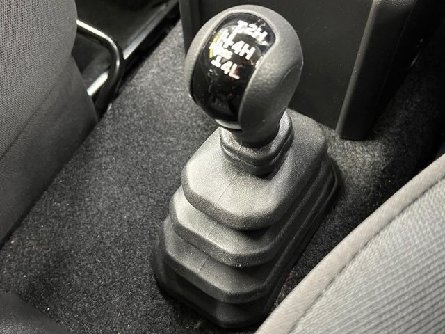 SUZUKI JIMNY NOMADE 2025 Image 31