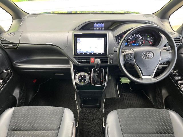 TOYOTA VOXY 2021 Image 31