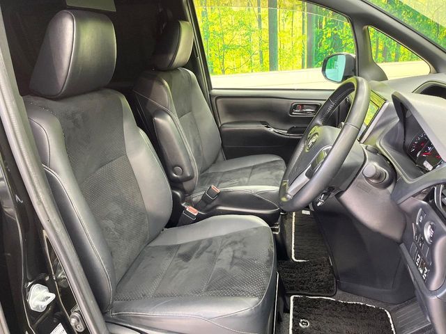 TOYOTA VOXY 2021 Image 31