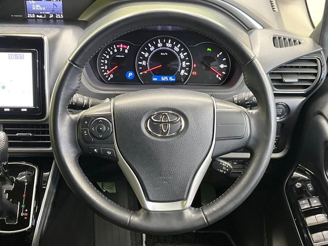 TOYOTA VOXY 2021 Image 31