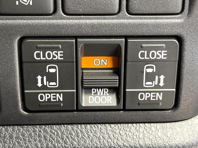 TOYOTA VOXY 2021 Image 31