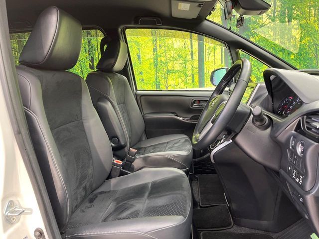 TOYOTA VOXY 2021 Image 31