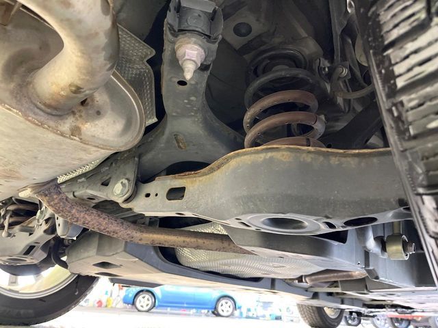 TOYOTA C-HR 2017 Image 31