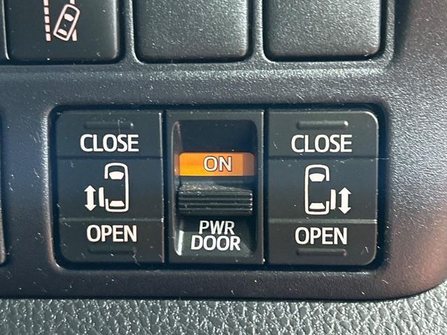 TOYOTA VOXY 2021 Image 31