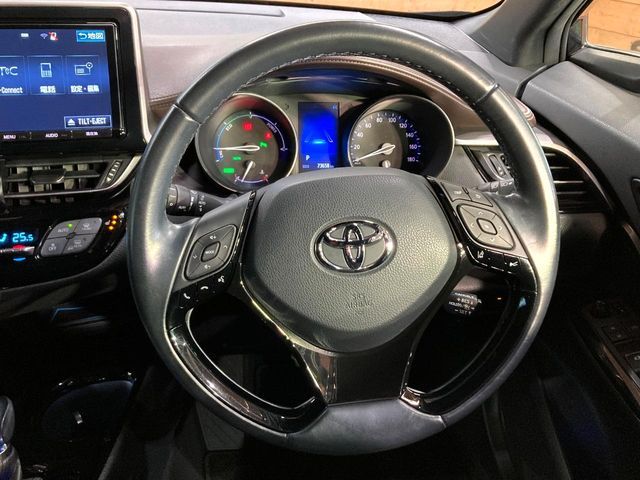 TOYOTA C-HR 2017 Image 31