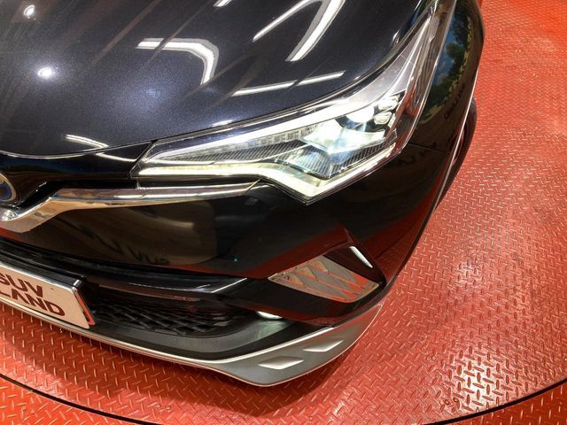 TOYOTA C-HR 2017 Image 31