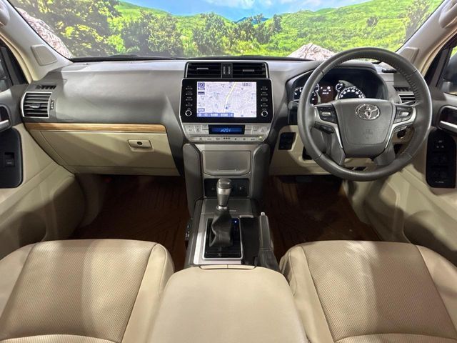 TOYOTA LANDCRUISER PRADO 2023 Image 31