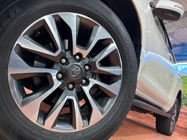 TOYOTA LANDCRUISER PRADO 2023 Image 31