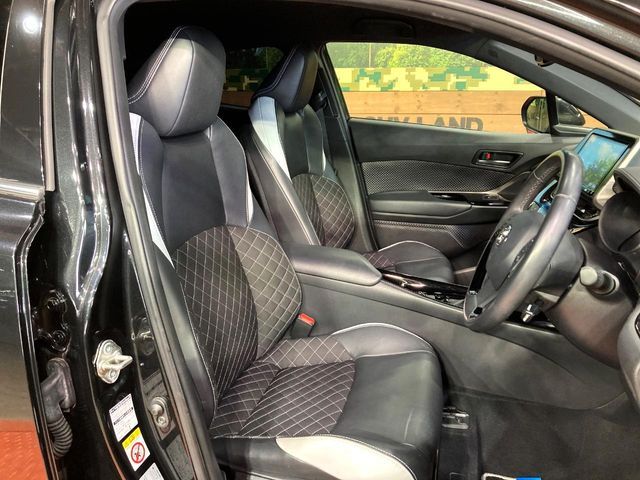 TOYOTA C-HR 2019 Image 31