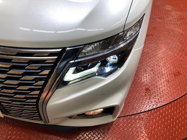 NISSAN ELGRAND 2024 Image 31