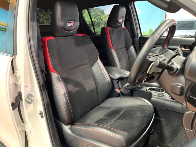 TOYOTA HILUX 4WD 2023 Image 31