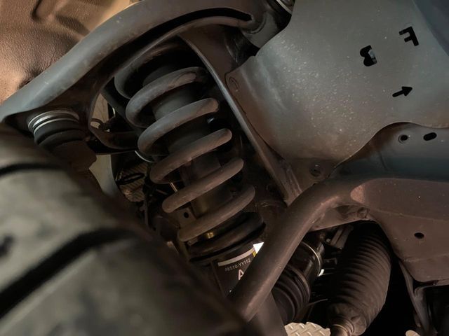 TOYOTA HILUX 4WD 2023 Image 31