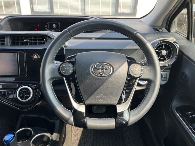 TOYOTA AQUA 2018 Image 31