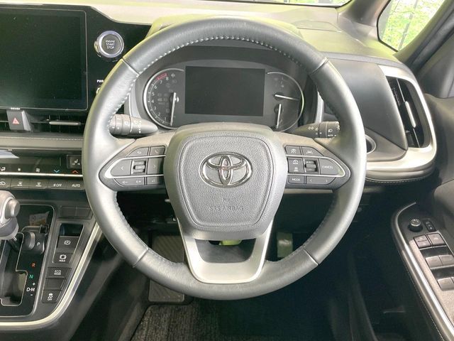 TOYOTA NOAH 2022 Image 31