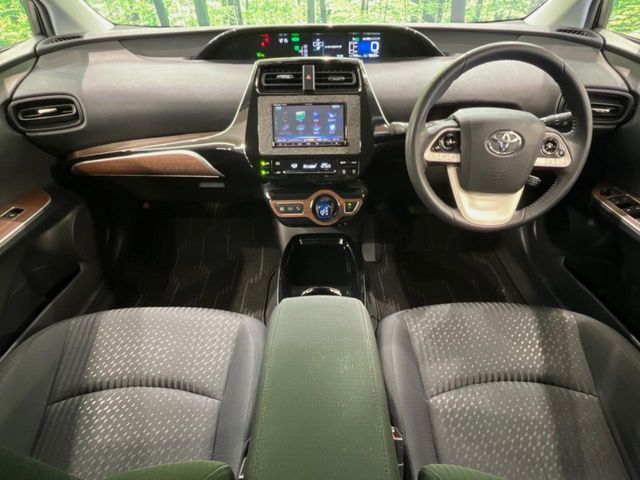 TOYOTA PRIUS 2018 Image 31