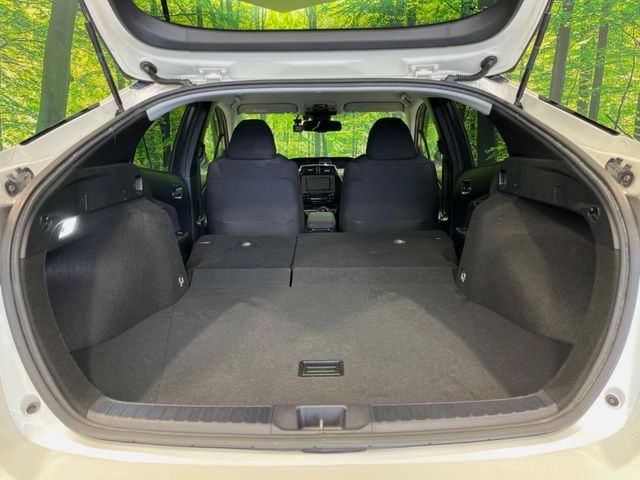 TOYOTA PRIUS 2018 Image 31