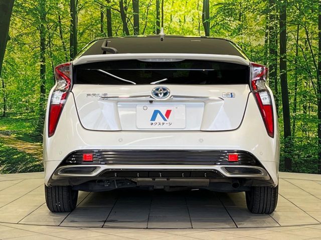 TOYOTA PRIUS 2018 Image 31