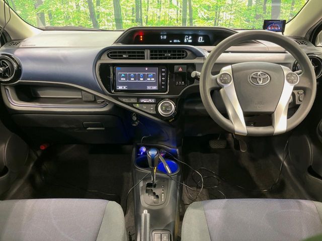 TOYOTA AQUA 2015 Image 31