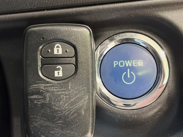 TOYOTA AQUA 2015 Image 31