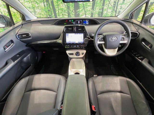 TOYOTA PRIUS 2017 Image 31