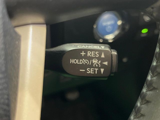 TOYOTA PRIUS 2017 Image 31