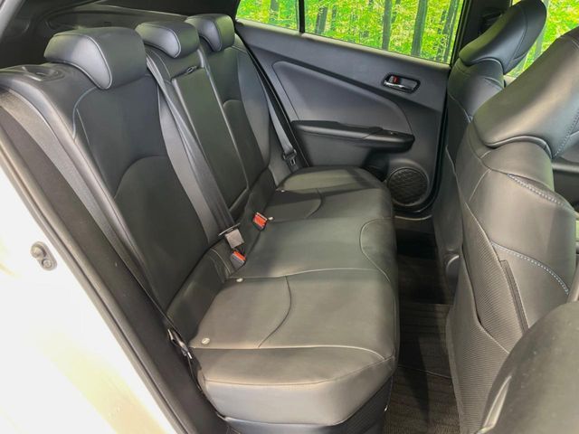 TOYOTA PRIUS 2017 Image 31