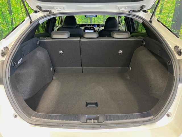 TOYOTA PRIUS 2017 Image 31