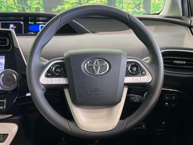TOYOTA PRIUS 2017 Image 31