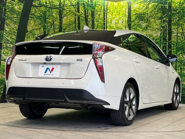 TOYOTA PRIUS 2017 Image 31