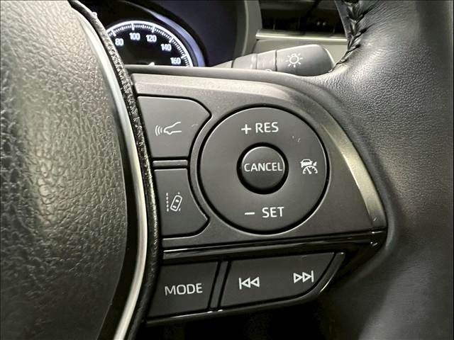 TOYOTA HARRIER 2WD 2021 Image 31