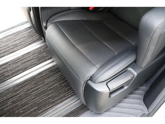 TOYOTA ALPHARD 2021 Image 31