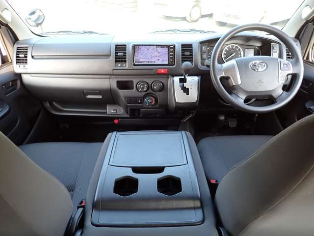 TOYOTA HIACE VAN 1.25T 2WD 2020 Image 31