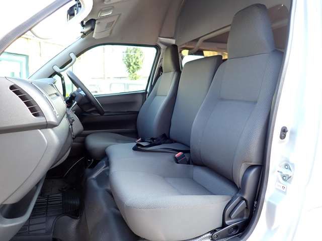 TOYOTA HIACE VAN 1.25T 2WD 2020 Image 31