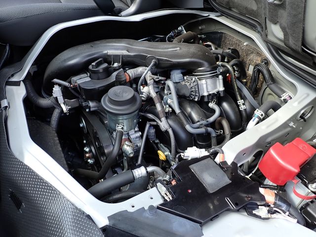 TOYOTA HIACE VAN 1.25T 2WD 2020 Image 31