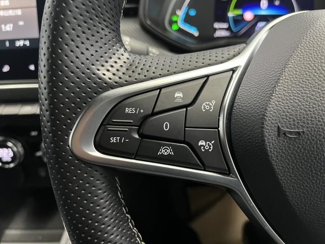 RENAULT LUTECIA 2023 Image 31