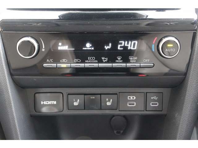 TOYOTA YARIS CROSS HYBRID 2025 Image 31