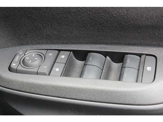 TOYOTA YARIS CROSS HYBRID 2025 Image 31