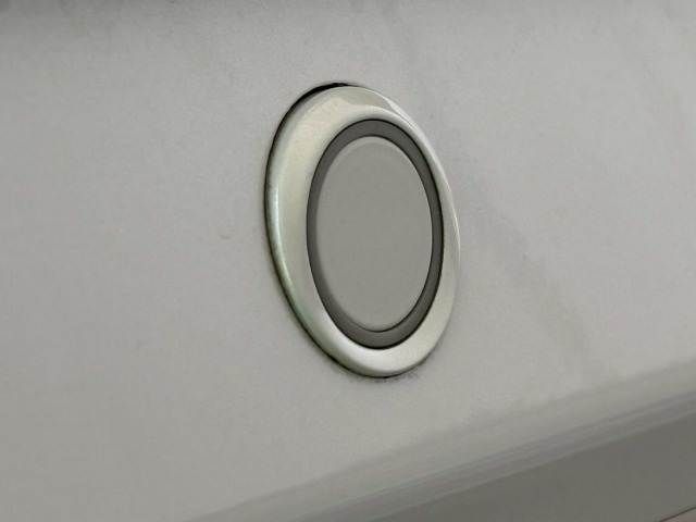 TOYOTA VOXY HYBRID 2022 Image 31