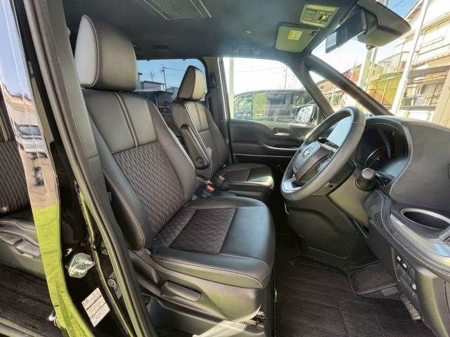 TOYOTA NOAH 2023 Image 31