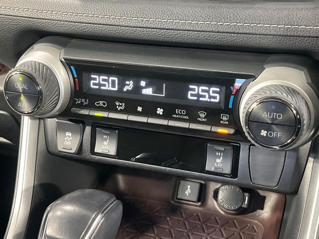 TOYOTA RAV4 HYBRID 4WD 2021 Image 31