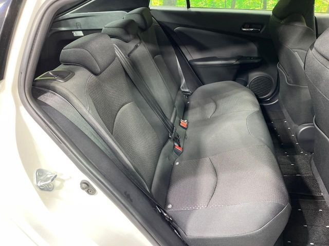 TOYOTA PRIUS 4WD 2019 Image 31