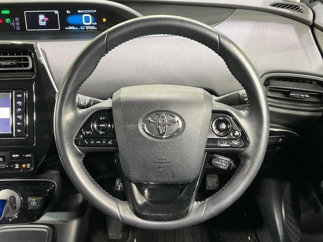 TOYOTA PRIUS 4WD 2019 Image 31